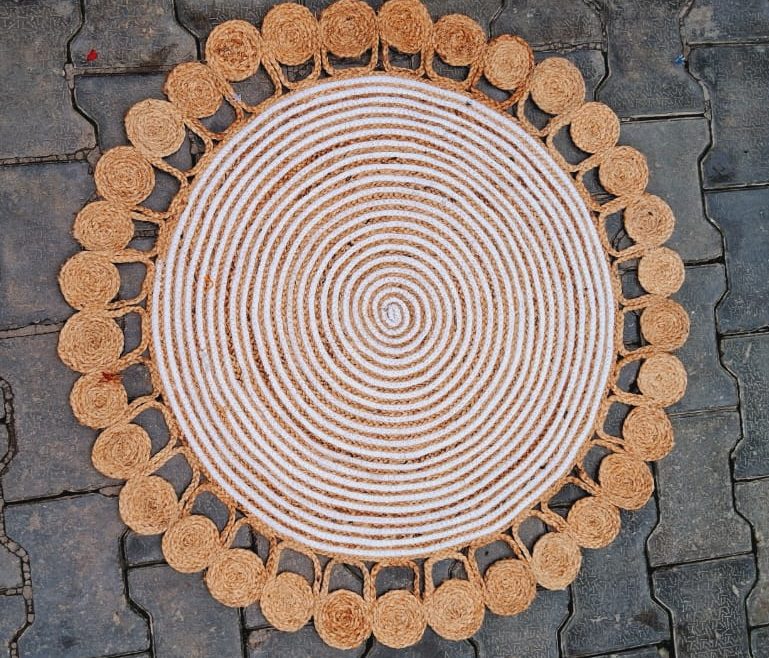 Handcrafted Round Jute Rug – Natural Braided Elegance for Cozy Spaces