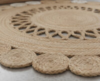 Round Natural Jute Rug – Floral Scalloped Charm for Cozy Interiors