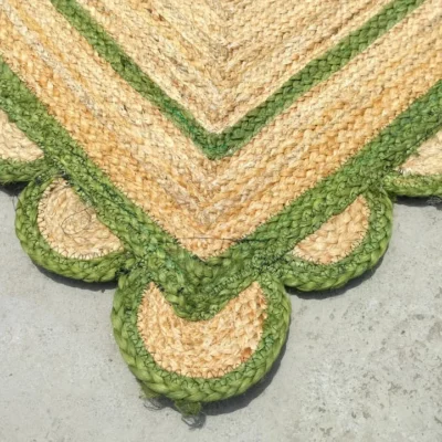 Handwoven Natural Scalloped Jute Area Rug