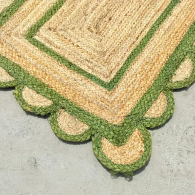 Handwoven Natural Scalloped Jute Area Rug