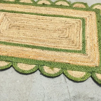 Handwoven Natural Scalloped Jute Area Rug