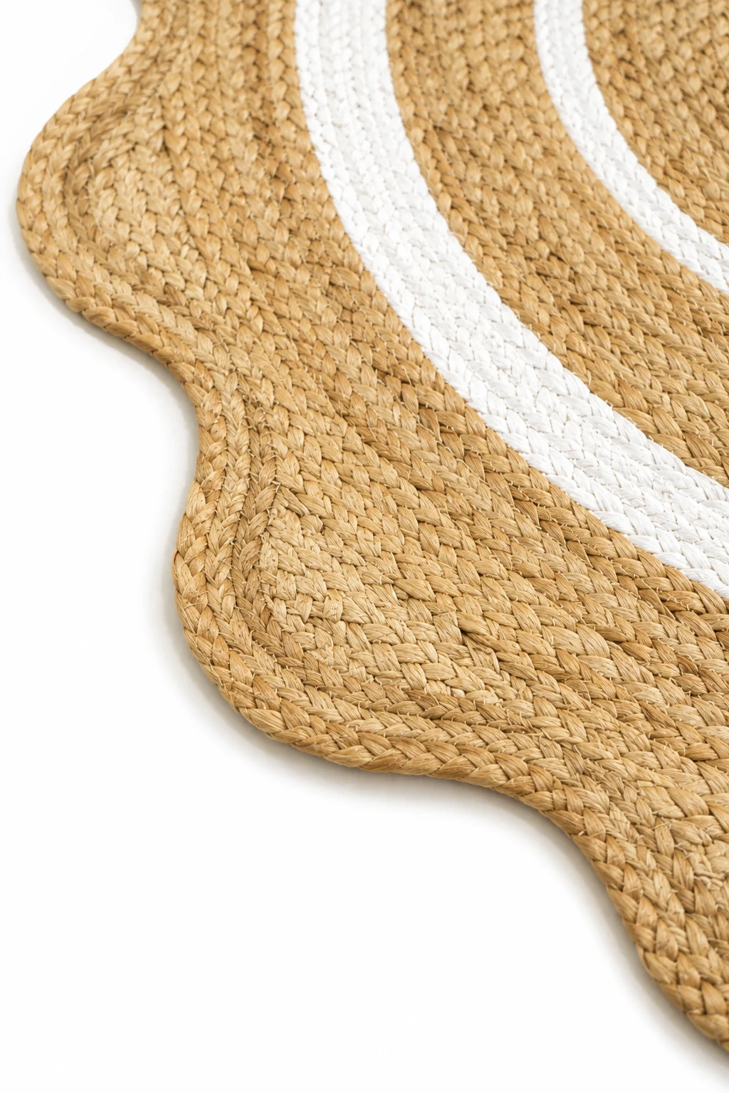 Round Jute Rug – Handwoven Natural Boho Area Rug with White Border