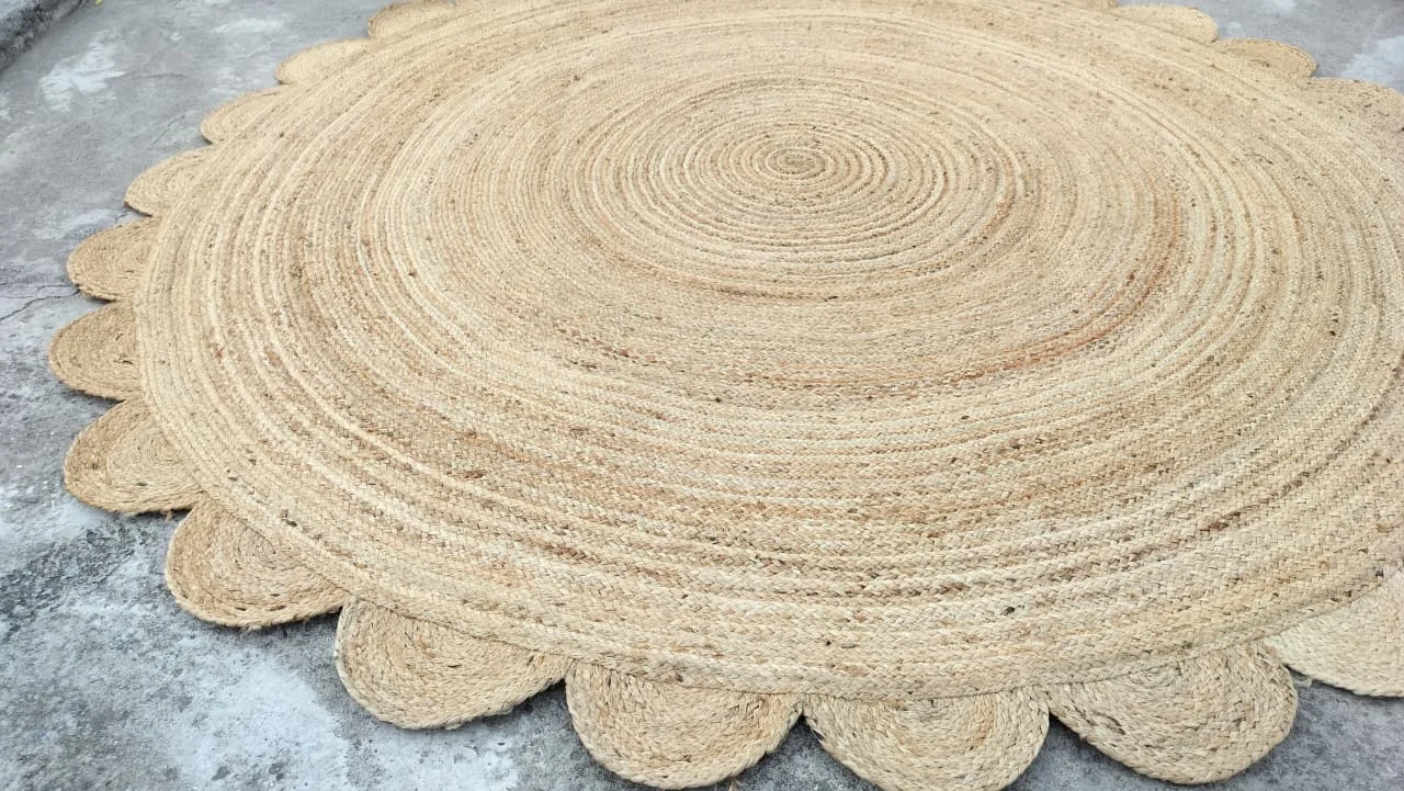 Handmade Natural Scalloped Round Jute Rug | Boho Farmhouse Area Rug